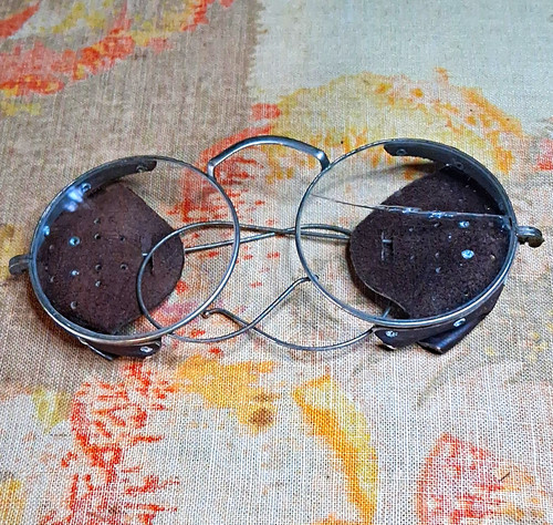 Wilson vintage steampunk round - wilson,